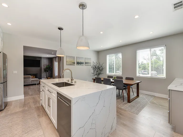 3945 Orange Grove Ave — Photo 16