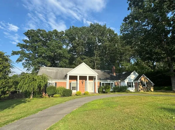 565 Heidelberg Ln, Johnstown, PA 15905