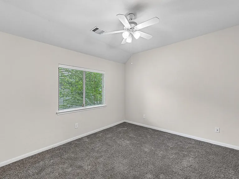 2519 Fair Oak St — Photo 17