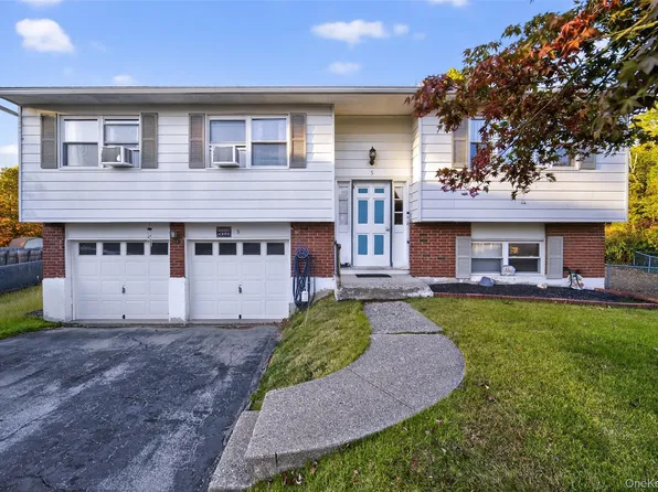 5 David Court, Poughkeepsie, NY 12603