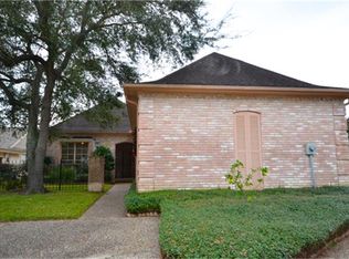 223 Kirkwood Ct, Sugar Land, TX 77478