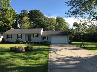 8322 N Locust Dr, Kirtland, OH