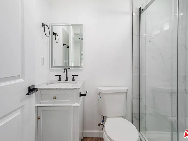 253 S Catalina Ave — Photo 21