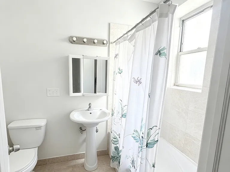 5134-5142 S Ingleside Ave #3C — Photo 7