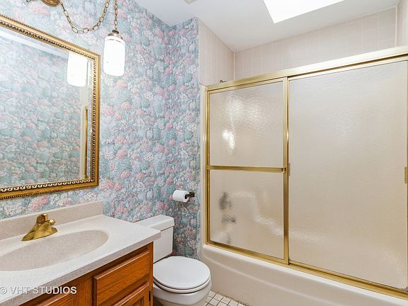 5th image of 8304 Willow West Dr