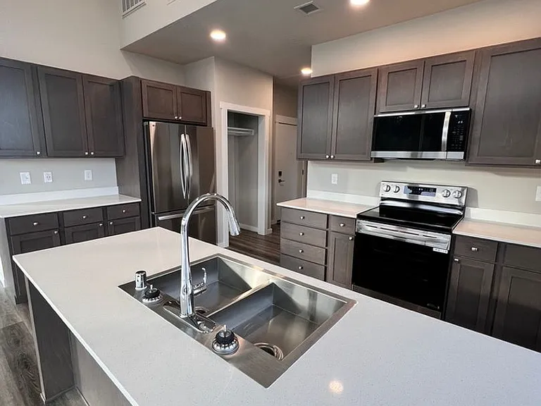 The 508 West — Photo 112