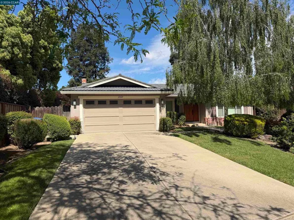 2849 Saint Joseph Dr, Concord, CA 94518