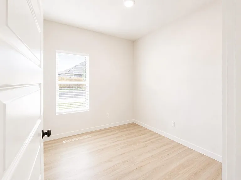 326 Clearwater St #A — Photo 13