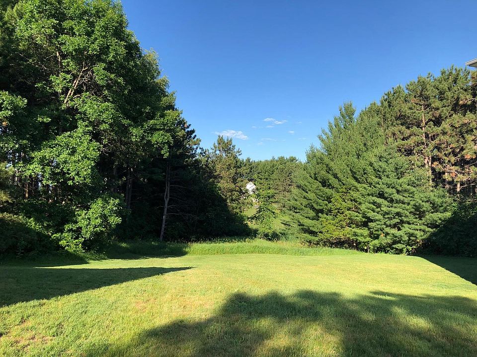 2nd image of 326 Evergreen Dr