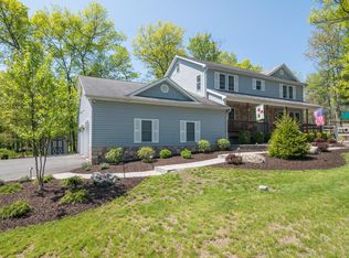 110 Manor Ln, Canadensis, PA 18325
