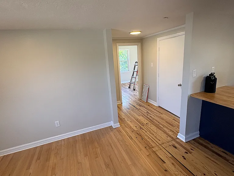 2755 N 9th Ave — Photo 8