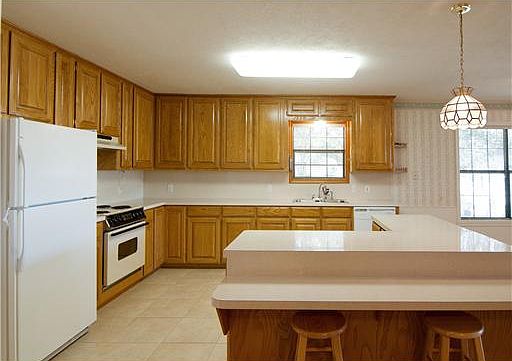 4th image of 1625 Blue Quail Ln