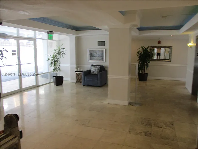 5313 Collins Ave #1111 — Photo 27