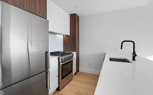 Rented by West 124th Manager LLC | media 31