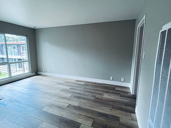 5th image of 6640 Macarthur Blvd #46-28