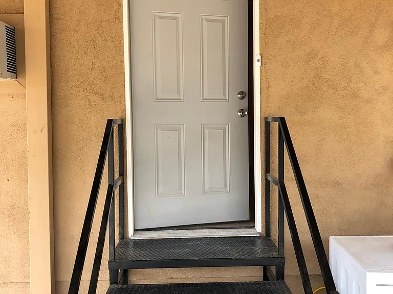 1734 Capri Ave #B — Photo 8