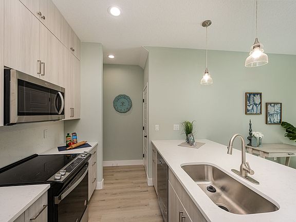 4th image of 870 Paddleboard Ct