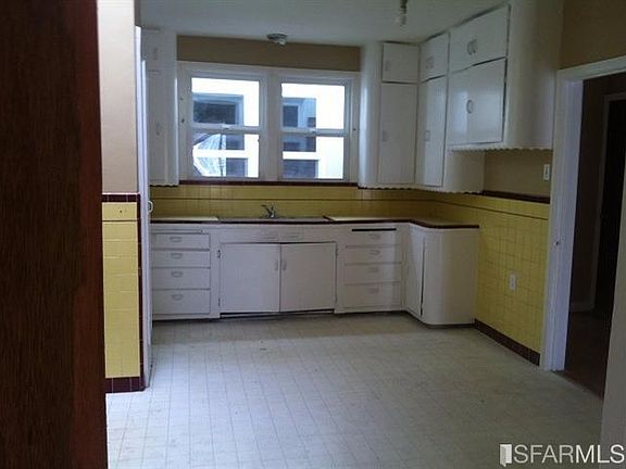 4th image of 446 Paris St
