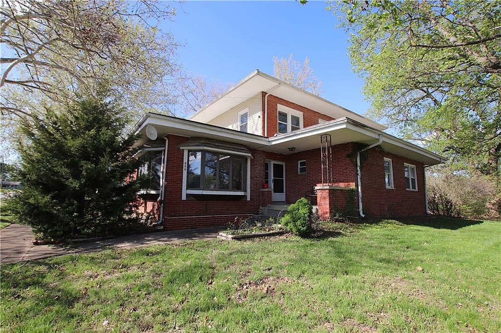 600 N Main St, Windsor, MO 65360 Zillow