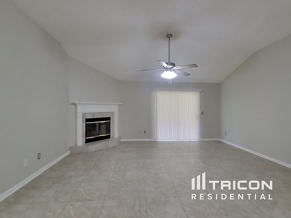 2nd image of 2640 Glenhaven Dr