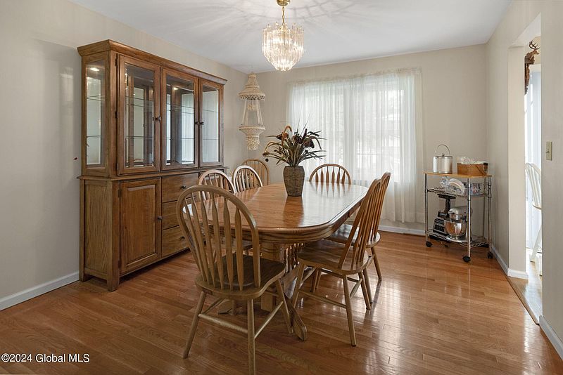 5th image of 38 Dussault Drive