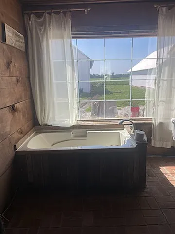 A jacuzzie bathtub at the Lodge at Stagecoach Stop