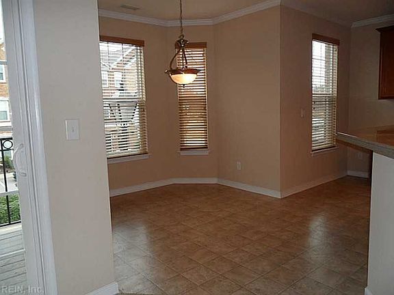 4th image of 627 Claire Ln