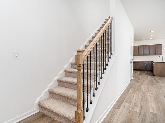 4th image of 201 Hillview Ave Lot 94
