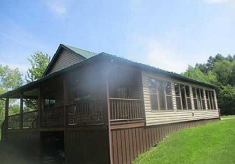 4th image of 1384 McDonald Rd