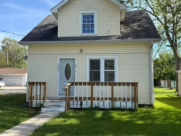 1101 W McClurg St, Frankfort, IN 46041