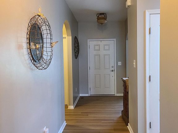 4th image of 420 Winterberry Dr