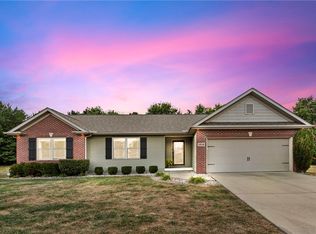 1016 Hawthorne Dr, Charleston, IL