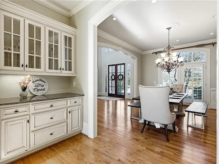 6335 Howell Cobb Ct — Photo 8