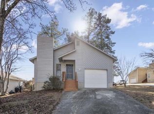 565 Andover Rd, Fayetteville, NC 28311