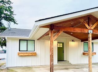 4217 Peninsula Rd, Stanwood, WA 98292