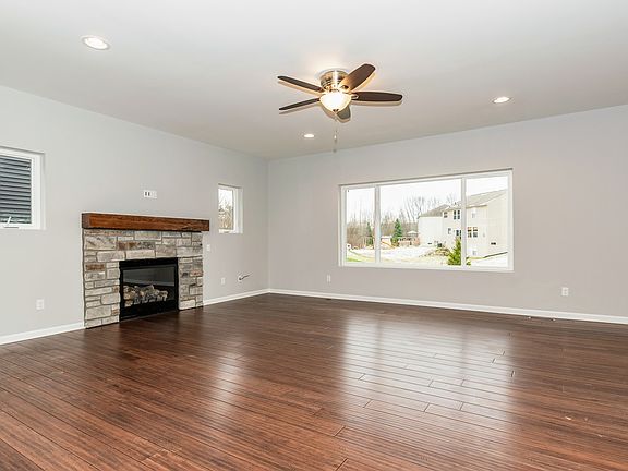 4th image of 2128 Rolling Hills Dr