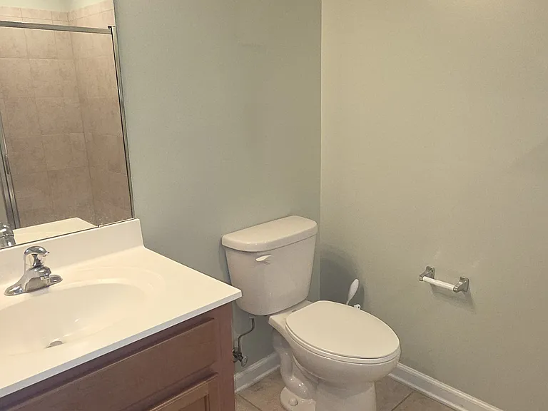 10 Iris Ln #10 — Photo 5