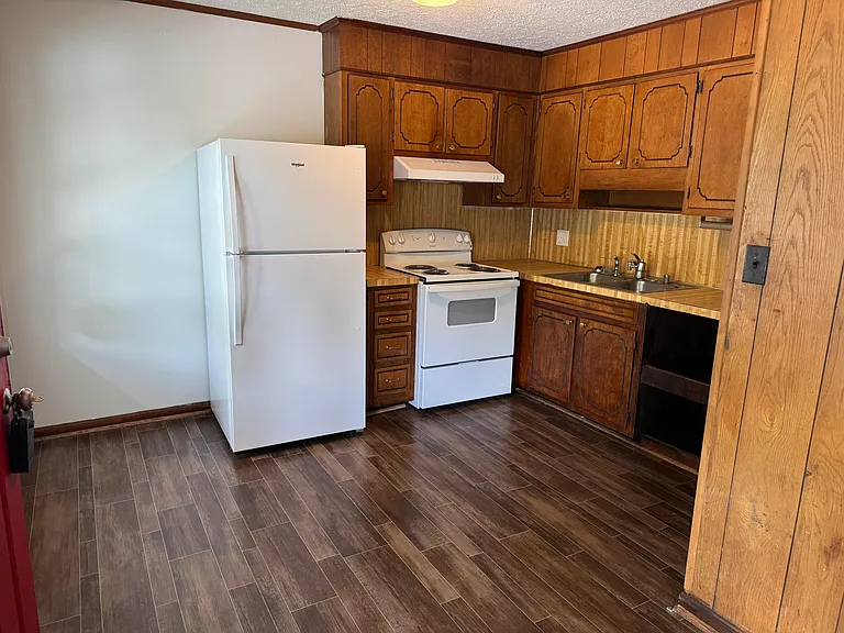 128 Charles St #4 — Photo 4