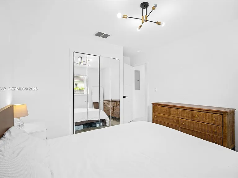 2231 SW 63rd Ave — Photo 20