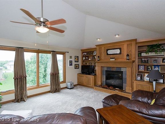 3rd image of 802 N T Ct