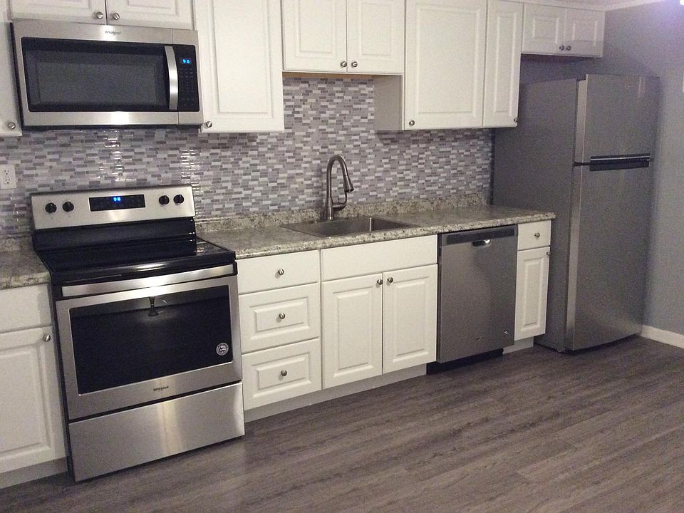 1st image of 1542 N Main St #B