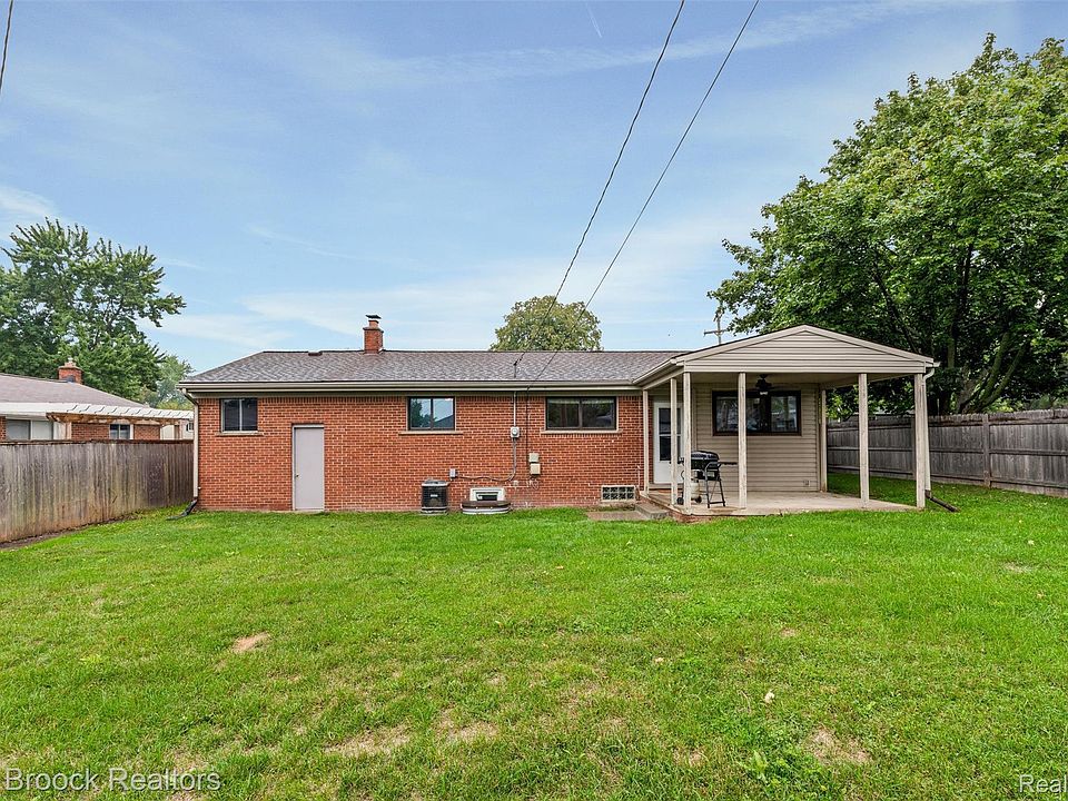 1136 N Selfridge Blvd, photo 24