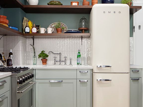 3rd image of 163 Saint Nicholas Ave #2O