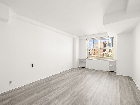 3rd image of 305 E 24th St APT 19T