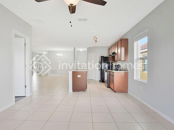 4th image of 3084 Sangria St