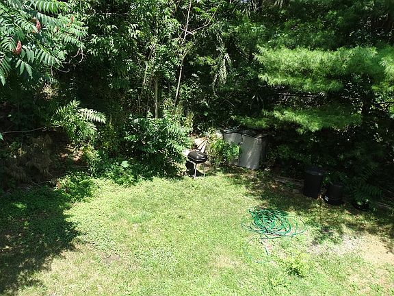 5th image of 206 Thorne St