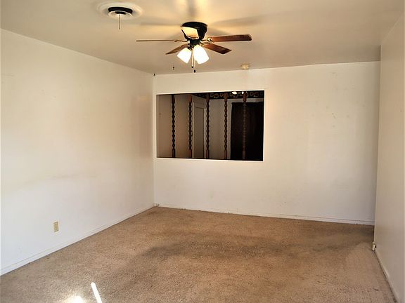 4th image of 1505 Bristol Dr