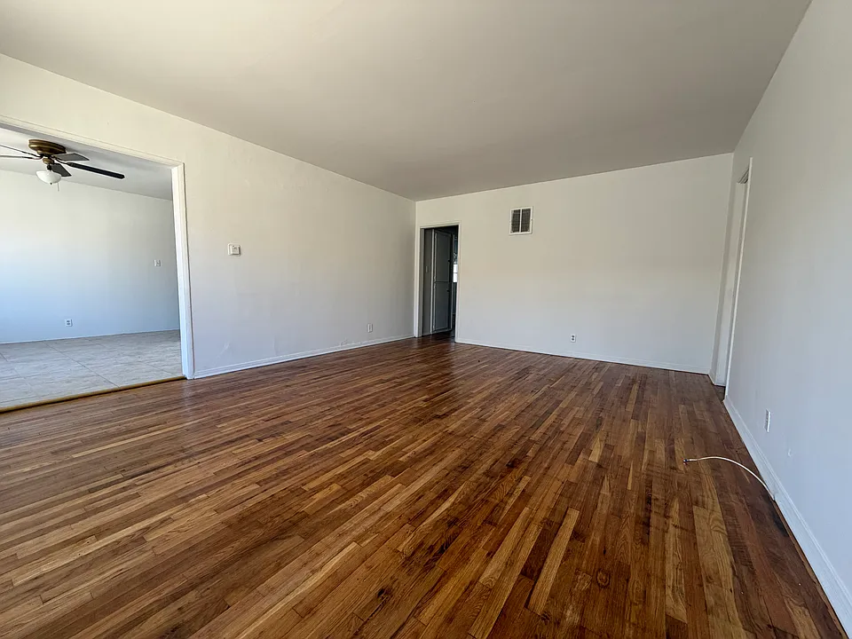 317 W Valencia Ave #B