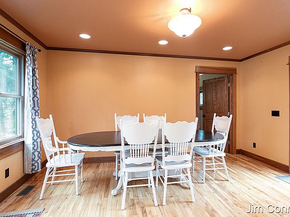 5th image of 1551 Laughlin Dr NW