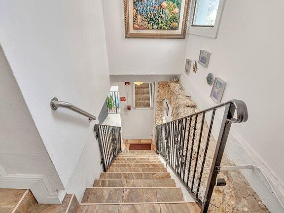 5th image of 324 Indiana St #3